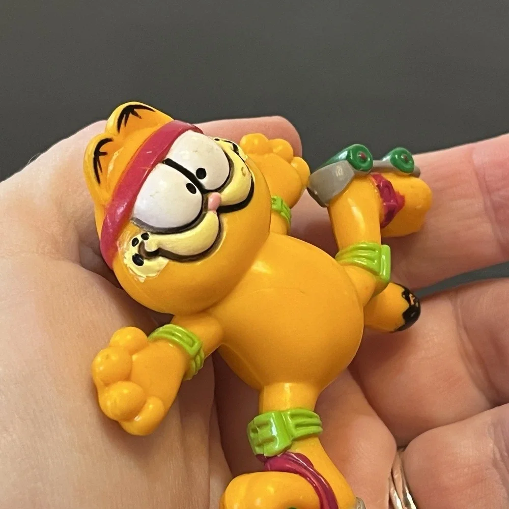 Vintage 1981 Garfield On Roller Skates & In Motion PVC Mini Figurine Figure Lot